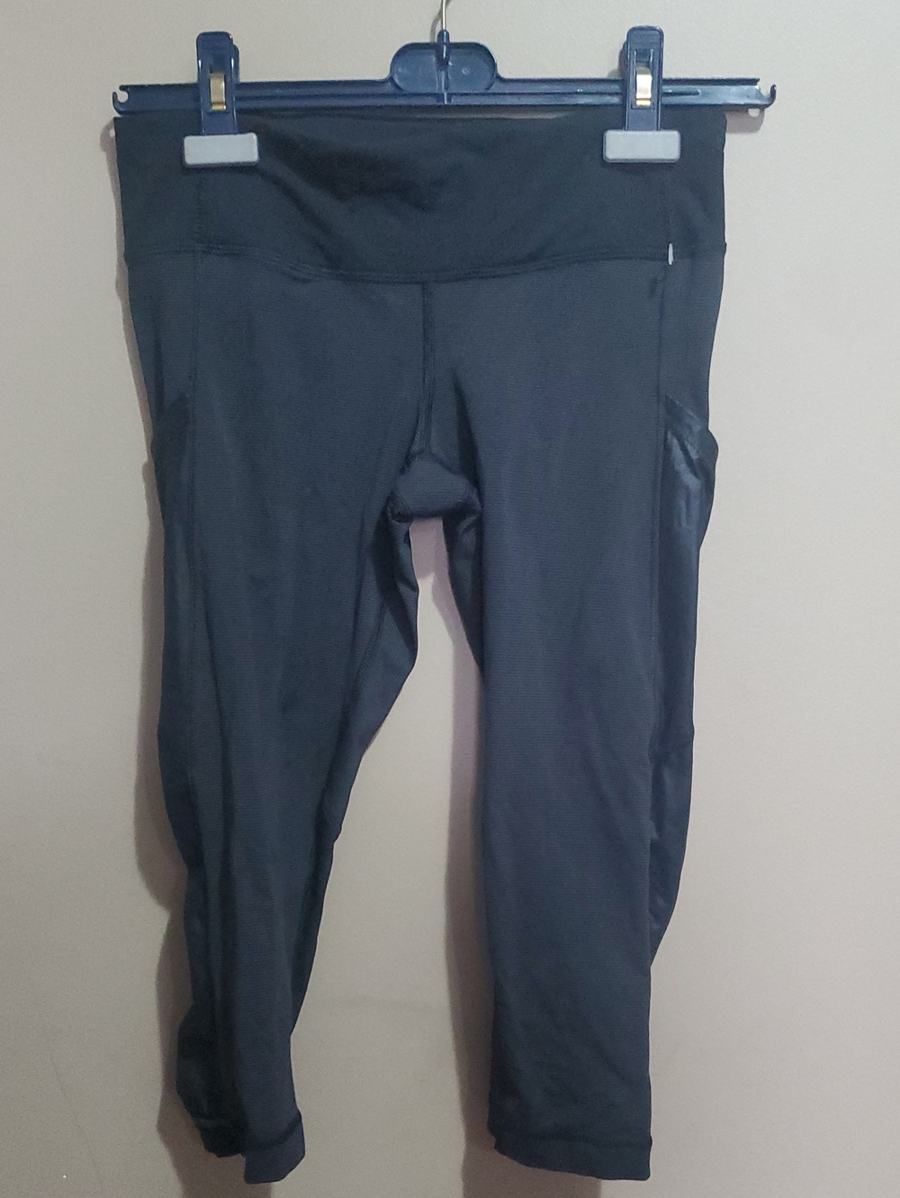 Lululemon Performance Cropped Black Leggings Size 4